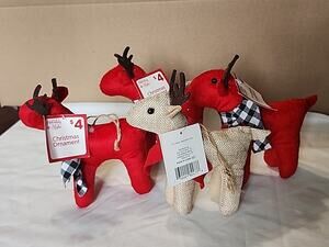 4 Home Style Christmas Reindeer Ornaments Felt Red Burlap Plush 6" Tall 6" Long